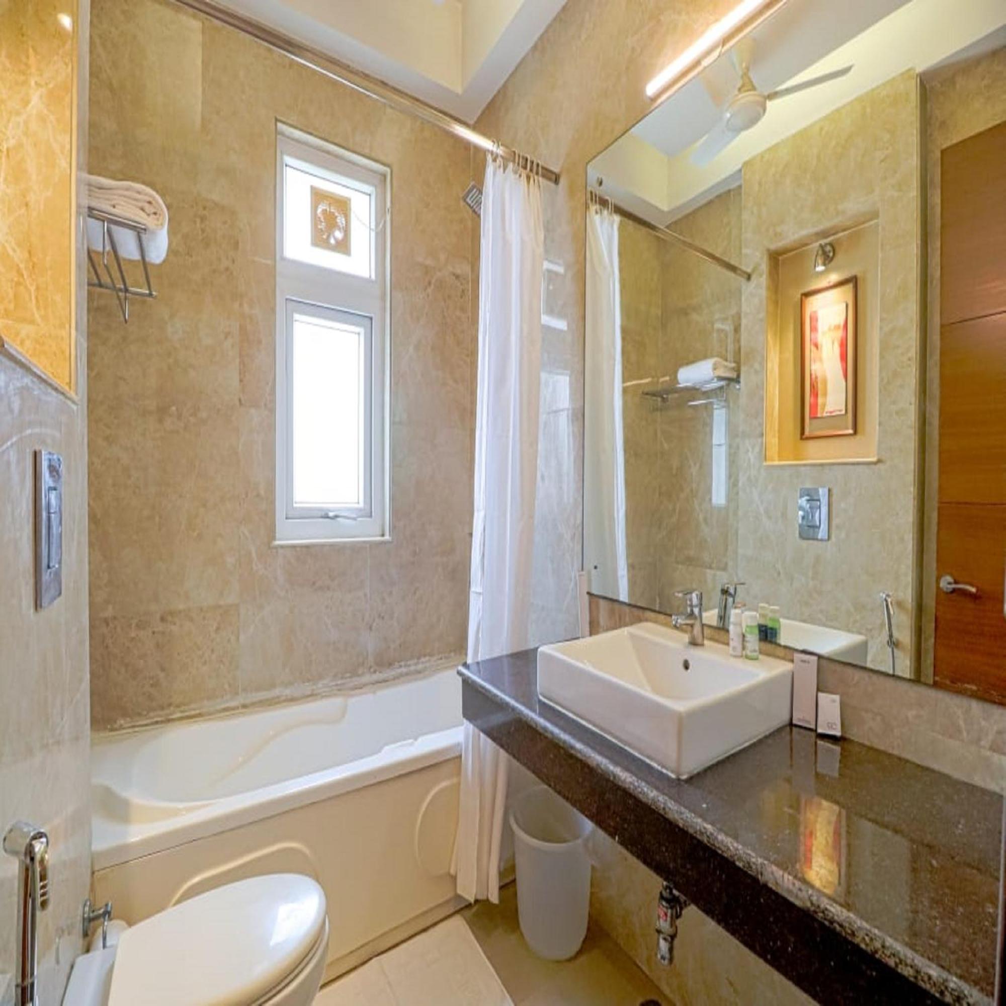 Апартаменти Ahuja Residency Нойда Екстер'єр фото